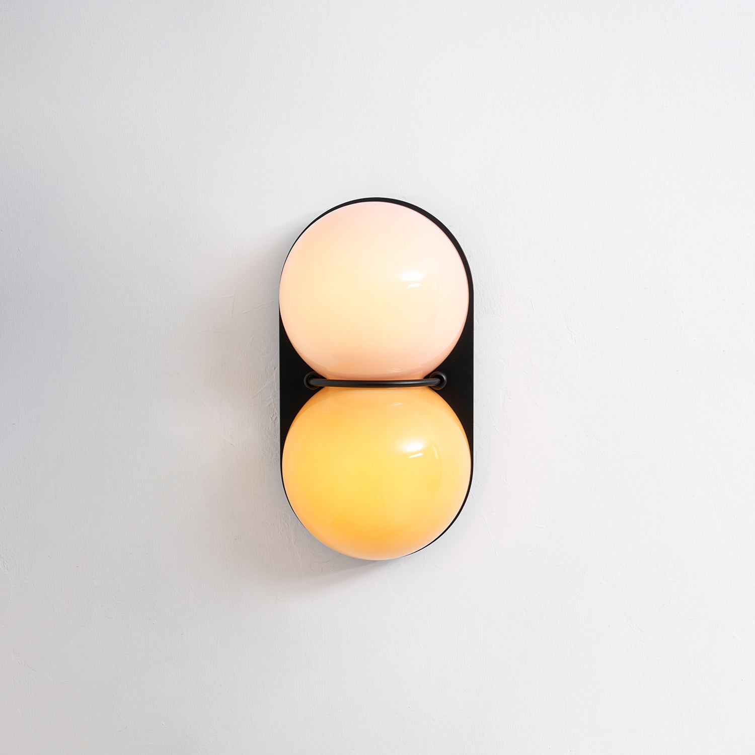 Akroia Wall Light