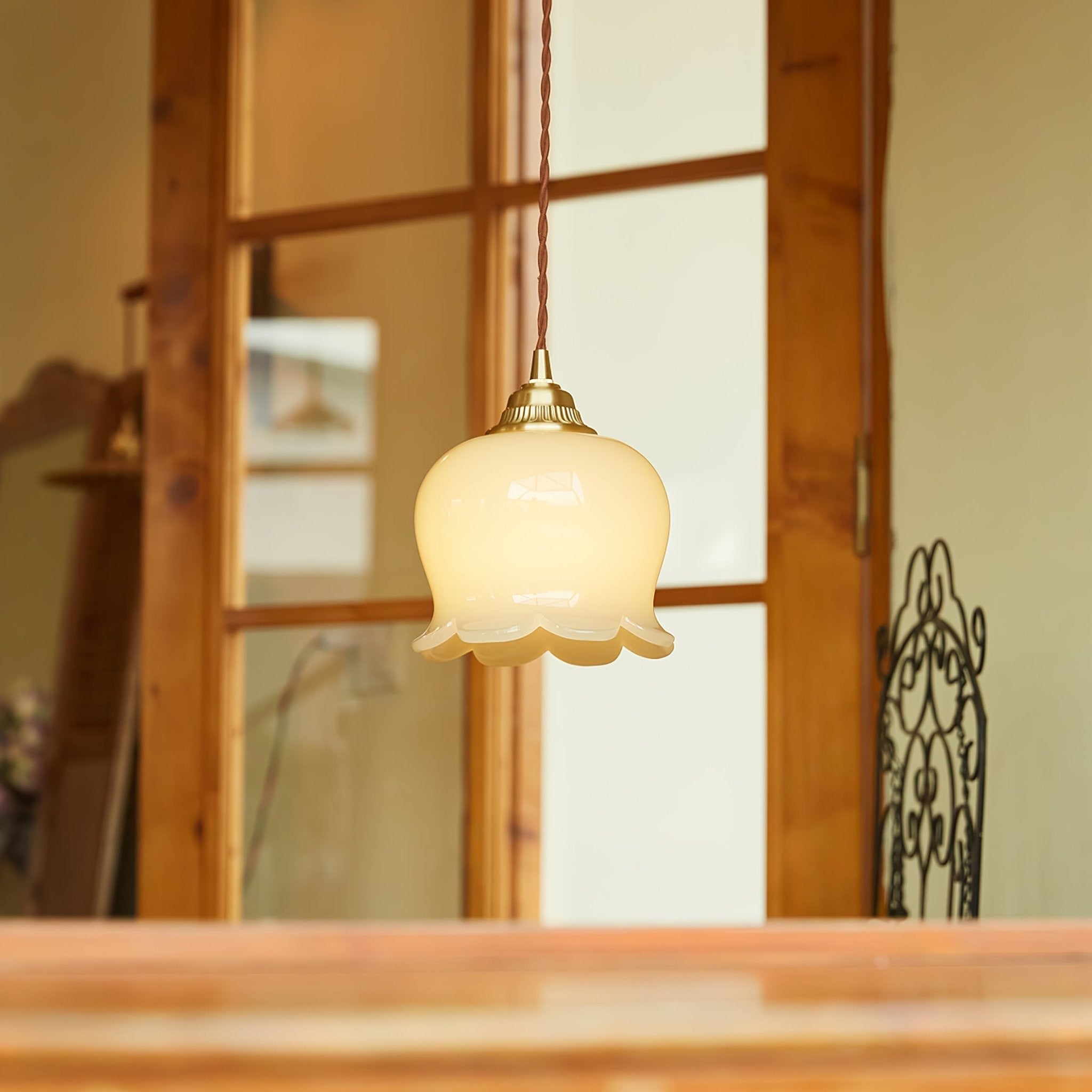 Emaley Flower Pendant Light