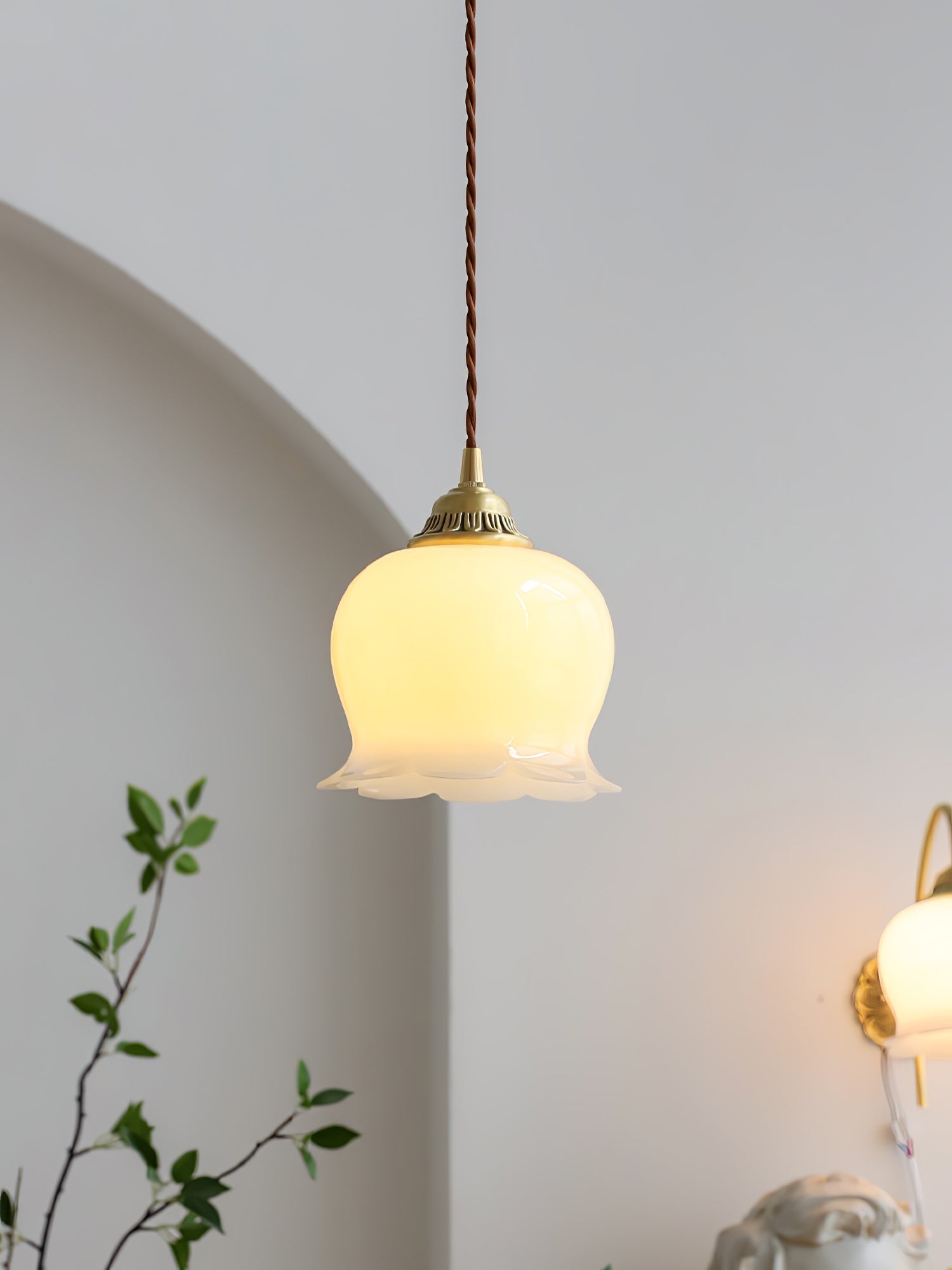 Emaley Flower Pendant Light