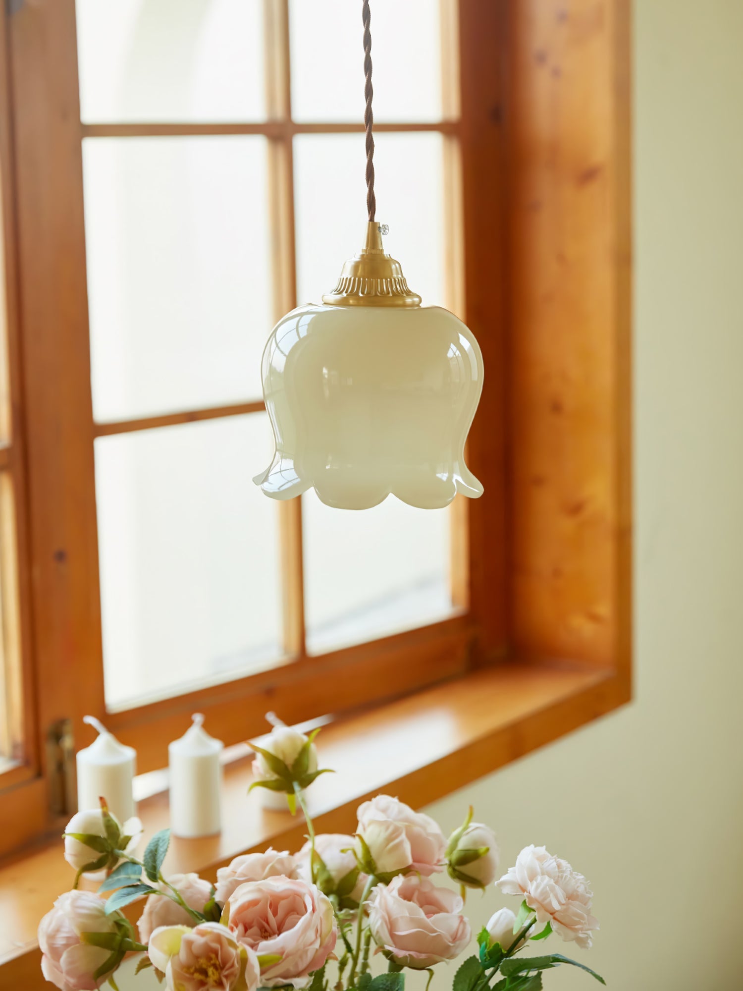 Emaley Flower Pendant Light