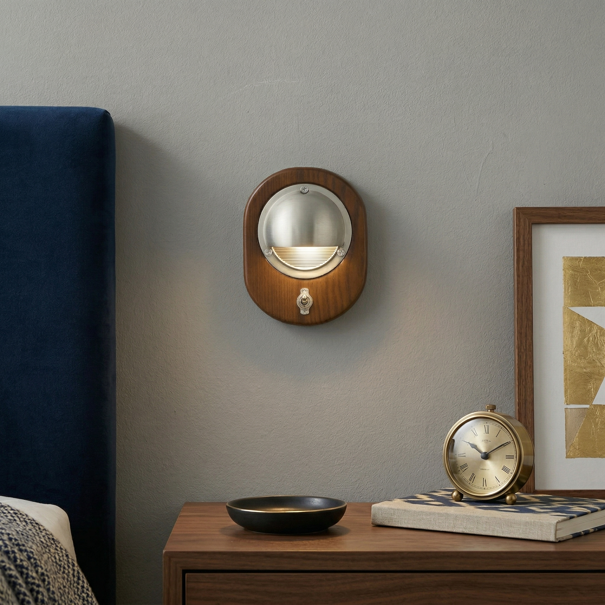 Mirawell Wall Light