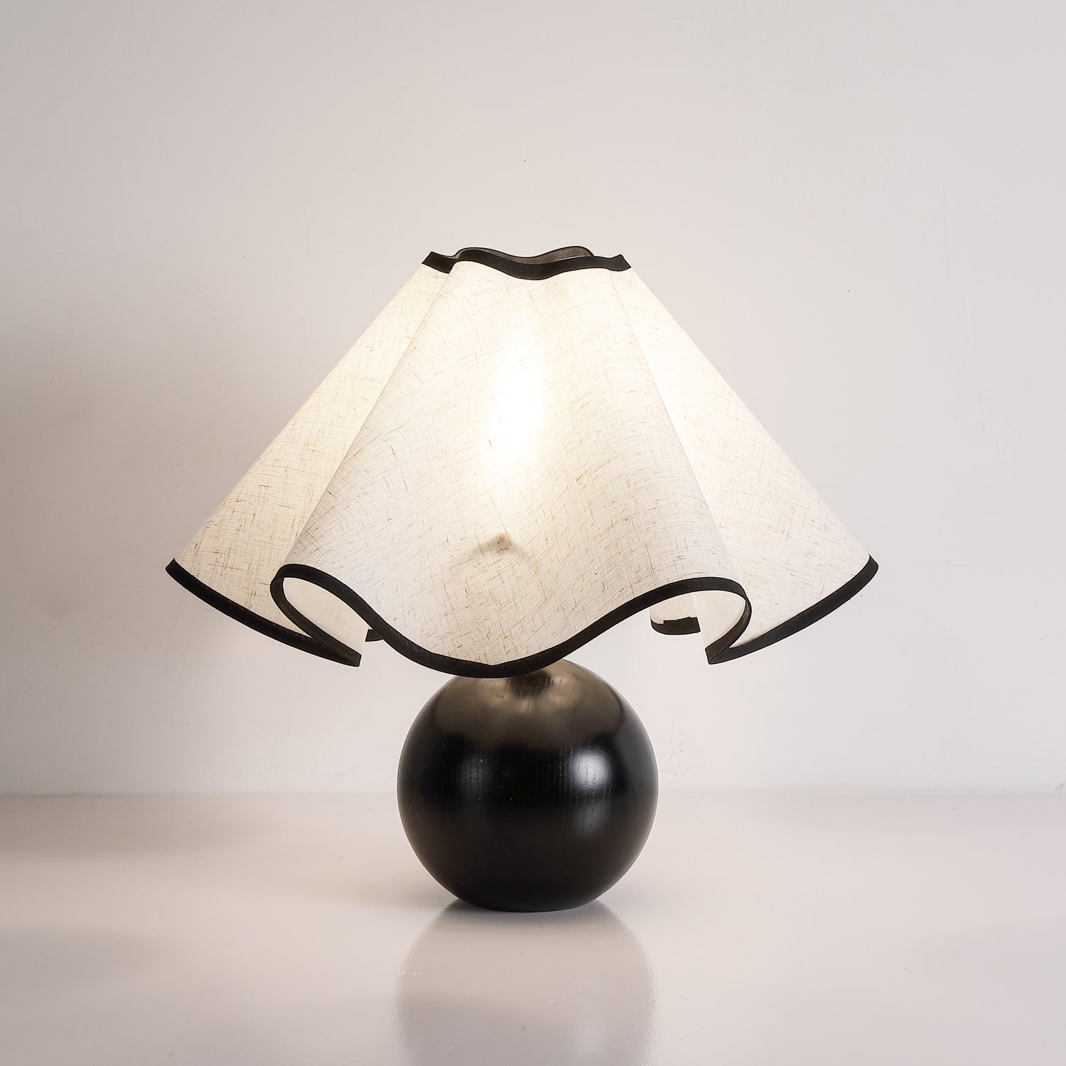 Melto Wave Table Lamp
