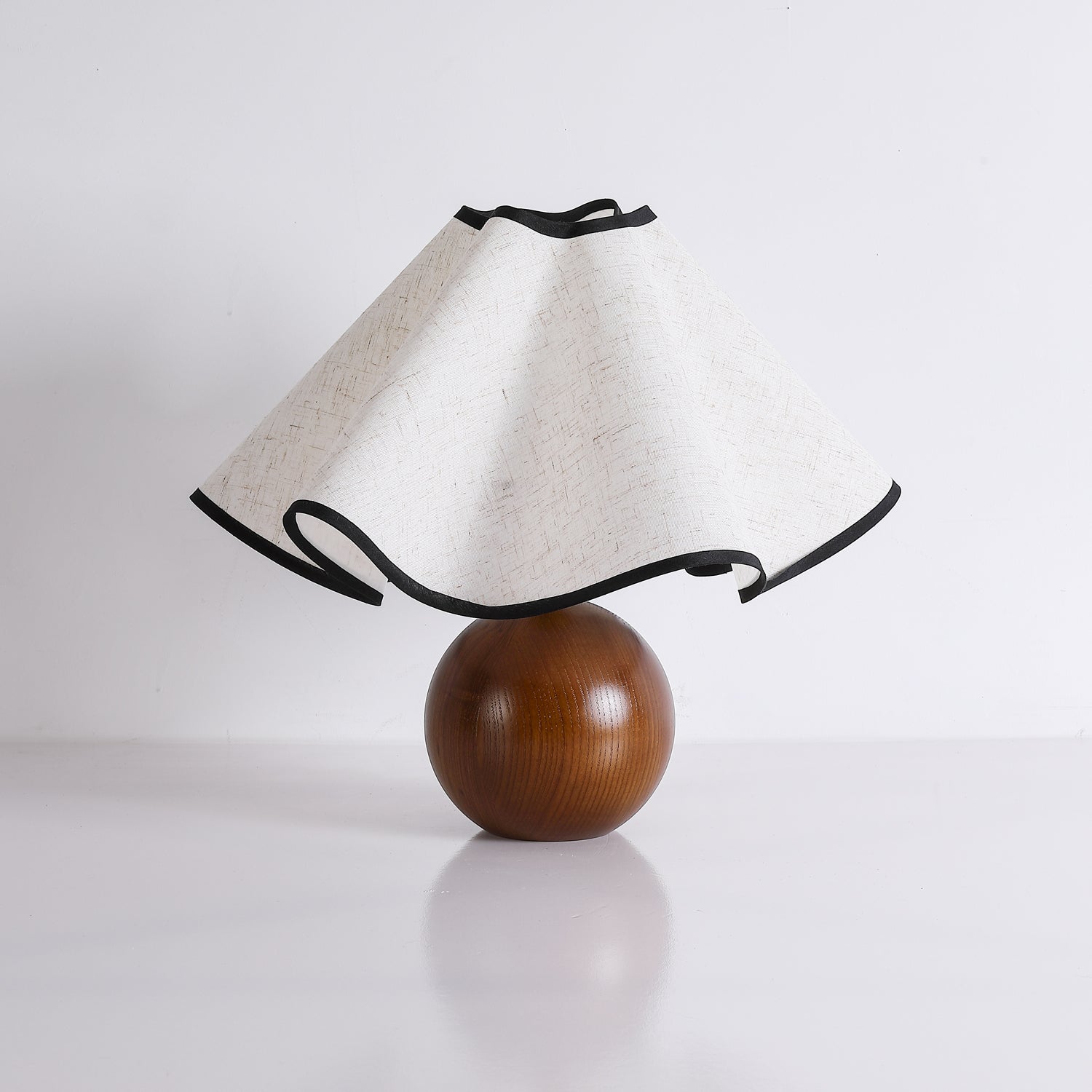 Melto Wave Table Lamp