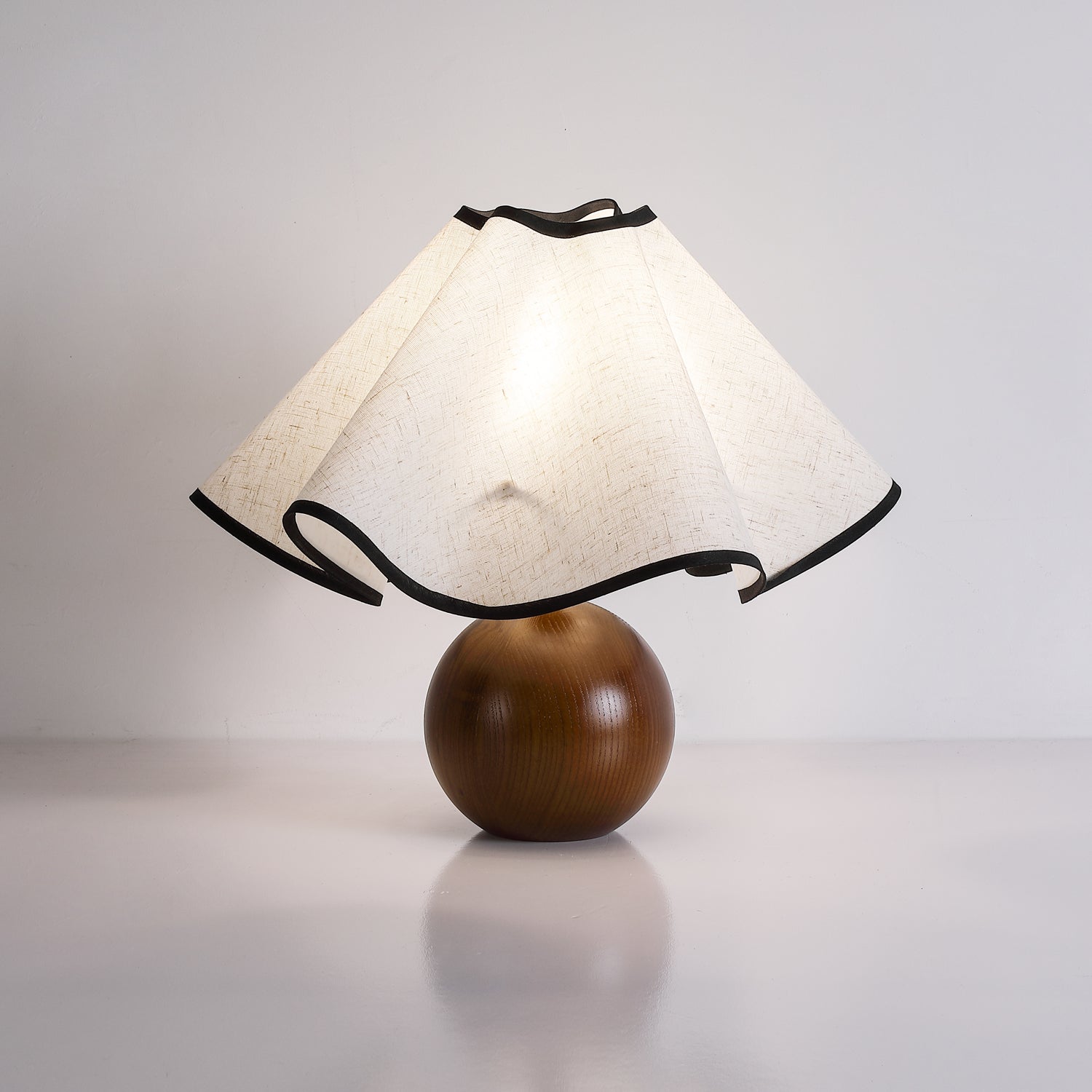 Melto Wave Table Lamp