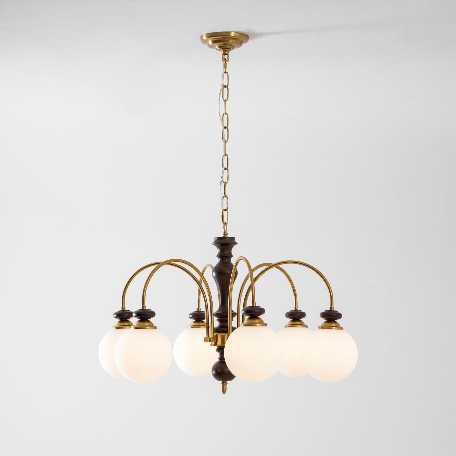 Wynre Classic Chandelier