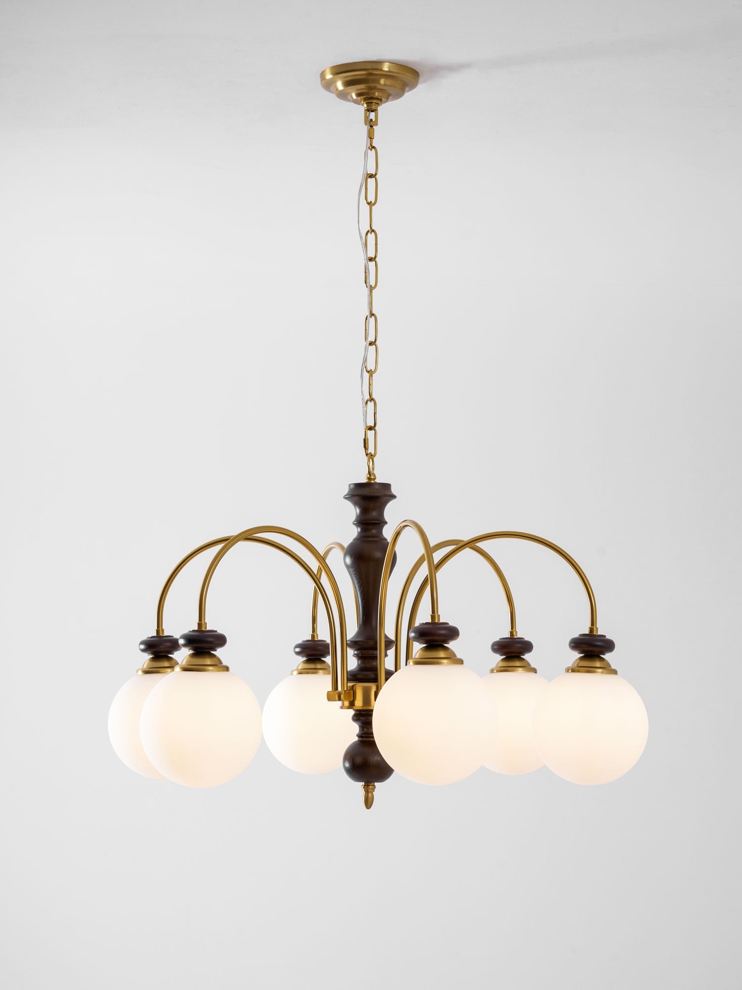 Wynre Classic Chandelier
