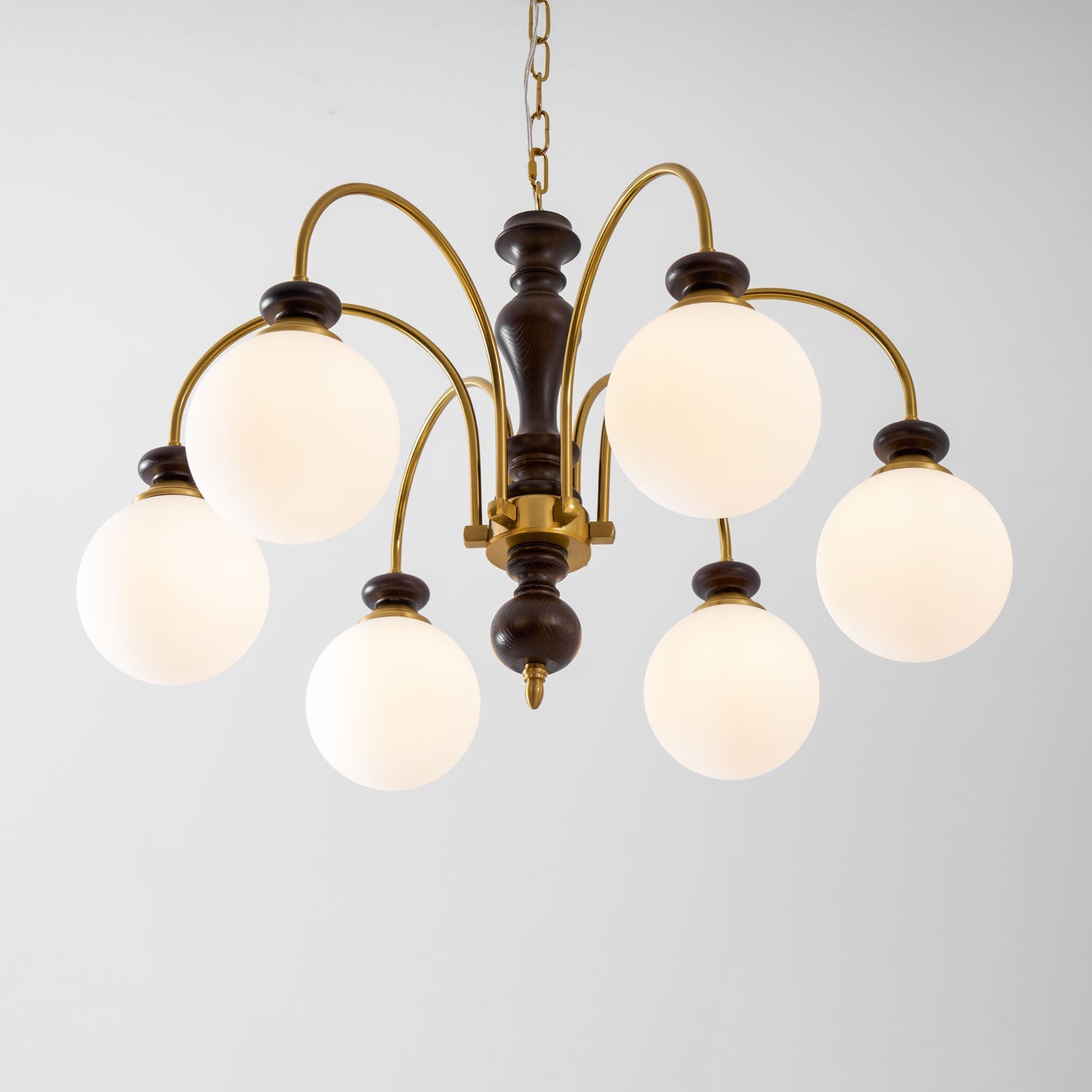 Wynre Classic Chandelier