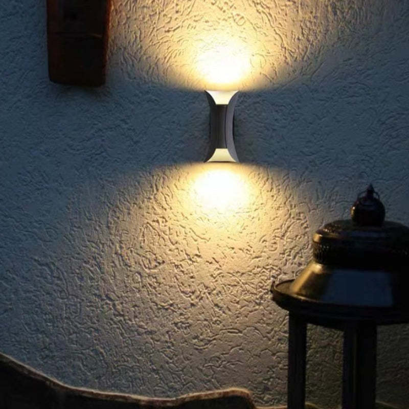 Talivenro Outdoor Wall Light