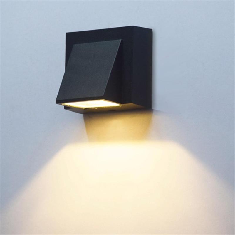 Bayvalin Outdoor Wall Light