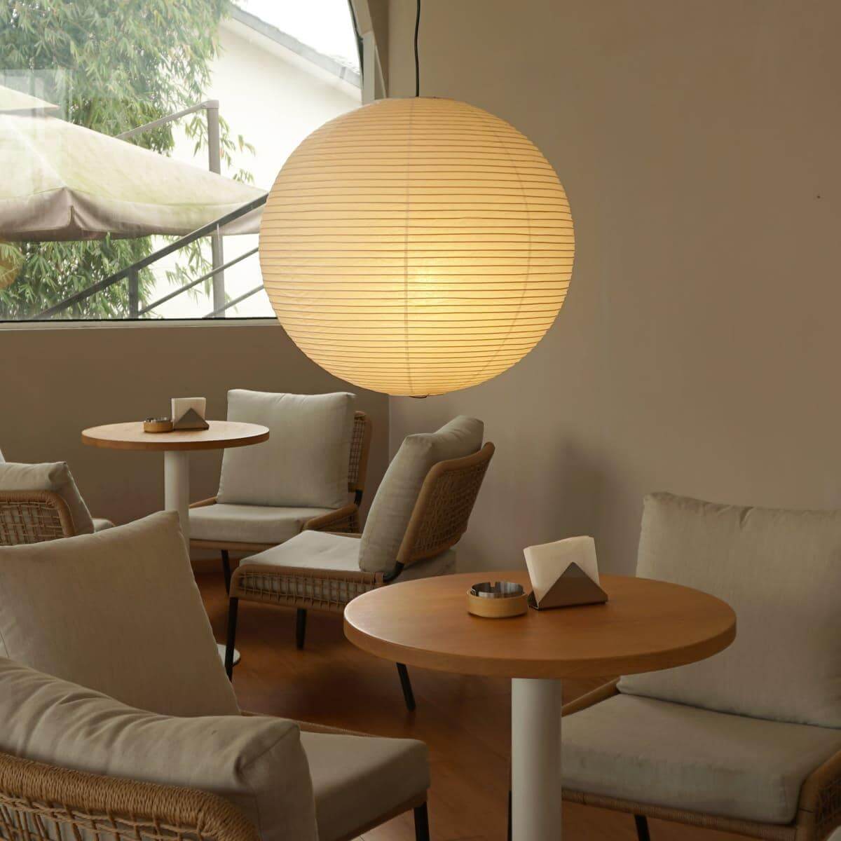 Noavo Globe Pendant Light