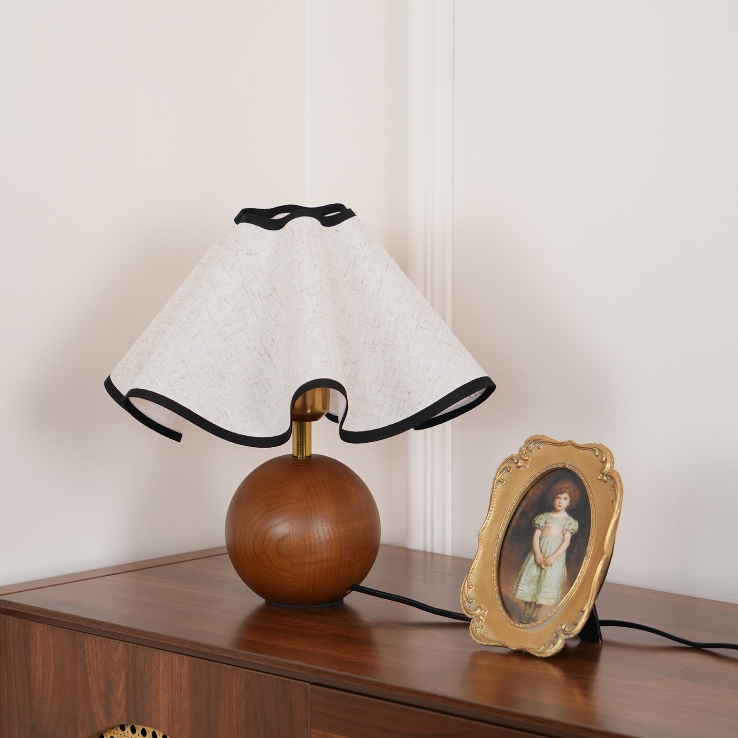 Melto Wave Table Lamp