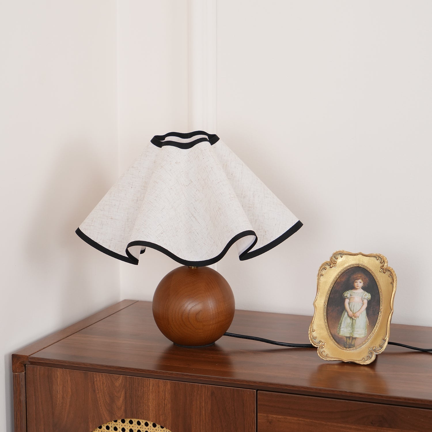 Melto Wave Table Lamp